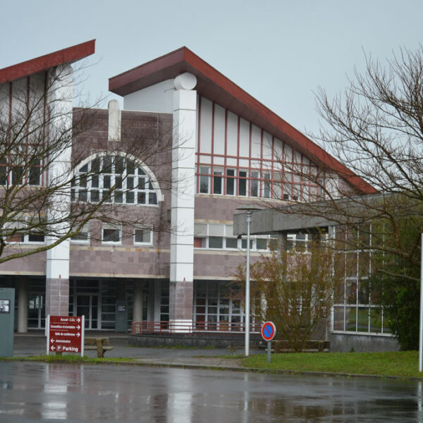 AYPHASSORHO Nos références LYCEE DE NAVARRE ST-JEAN-PIED-DE-PORT